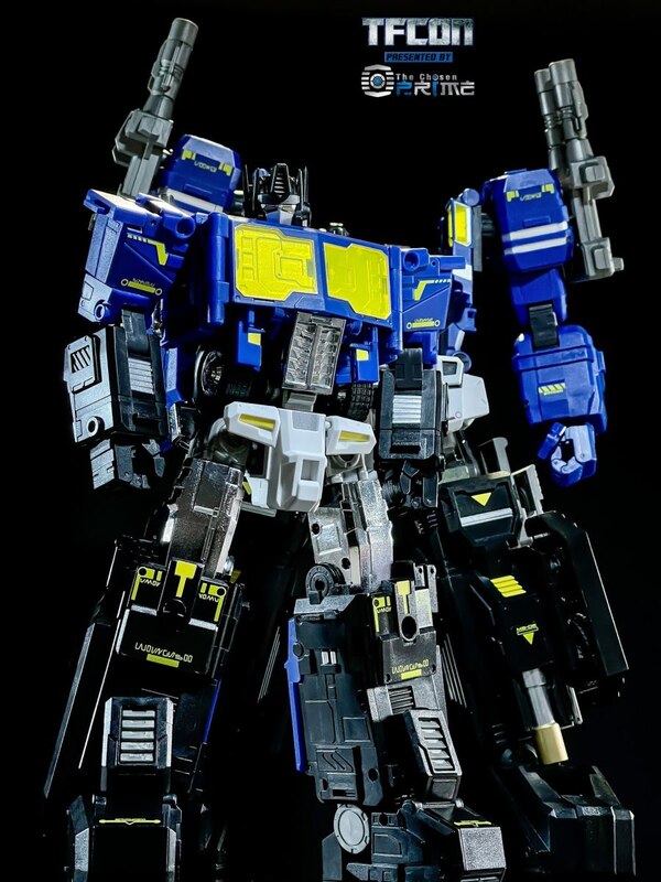  Fans Hobby MB 06E Delta Baser The Chosen Prime TFCon Exclusive Image  (12 of 21)